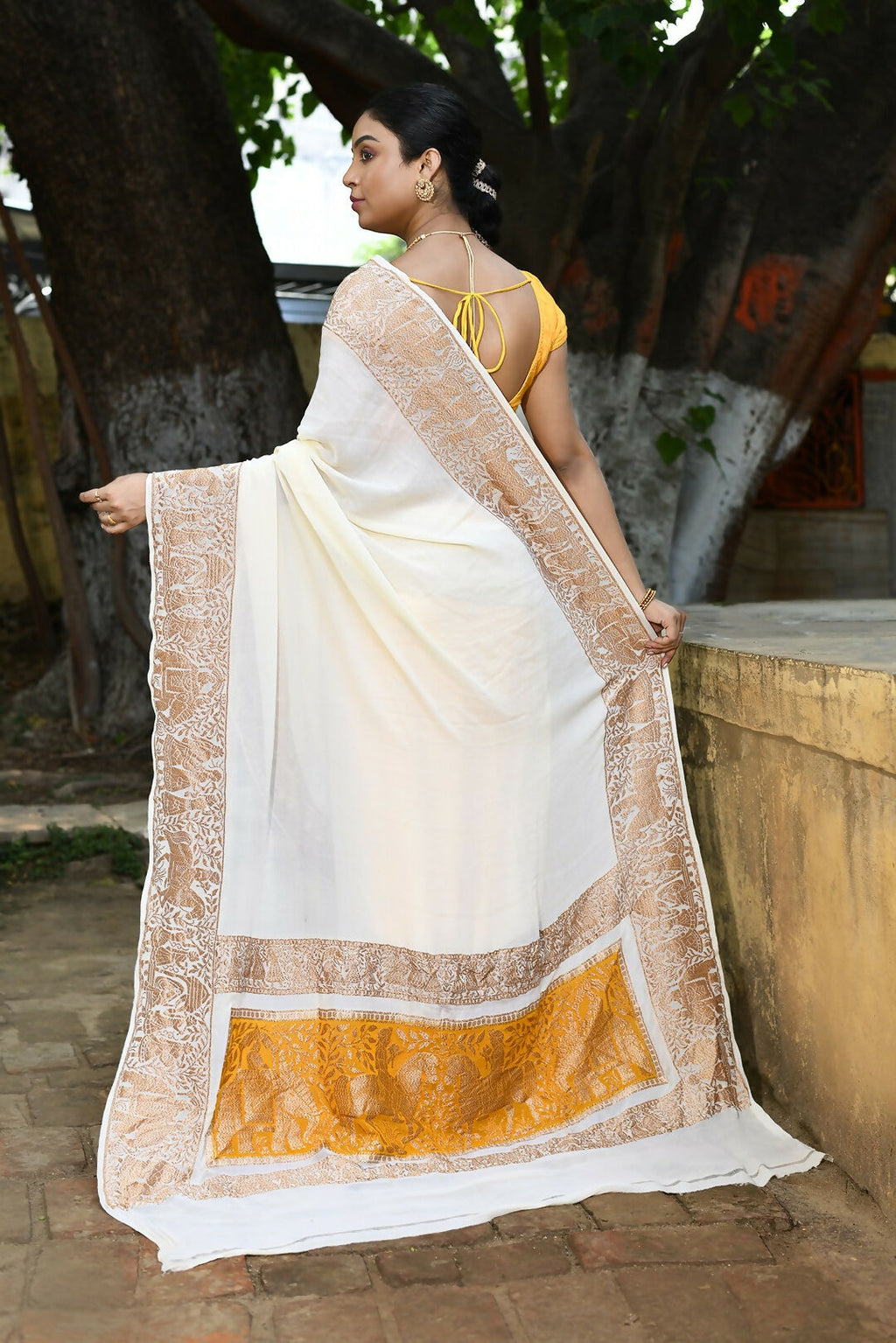 Cream Crepe Chiffon Banarasi Silk Handloom Saree