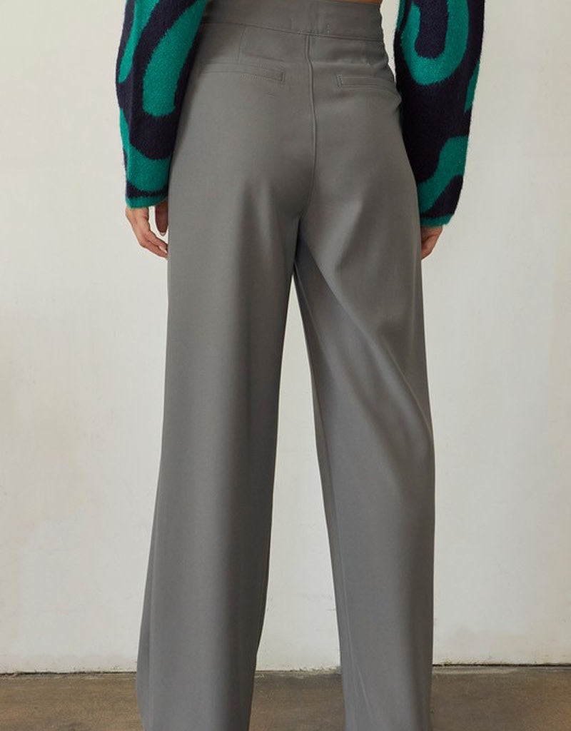 Suki Straight-leg Pleated Trouser in Cool Grey - Sophisticated Fit