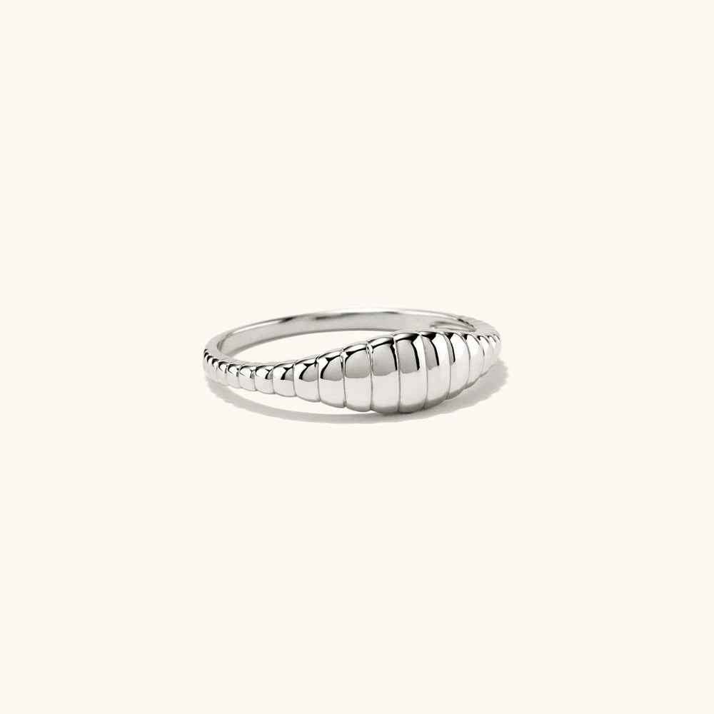 L’Anneau Sculpté Ring