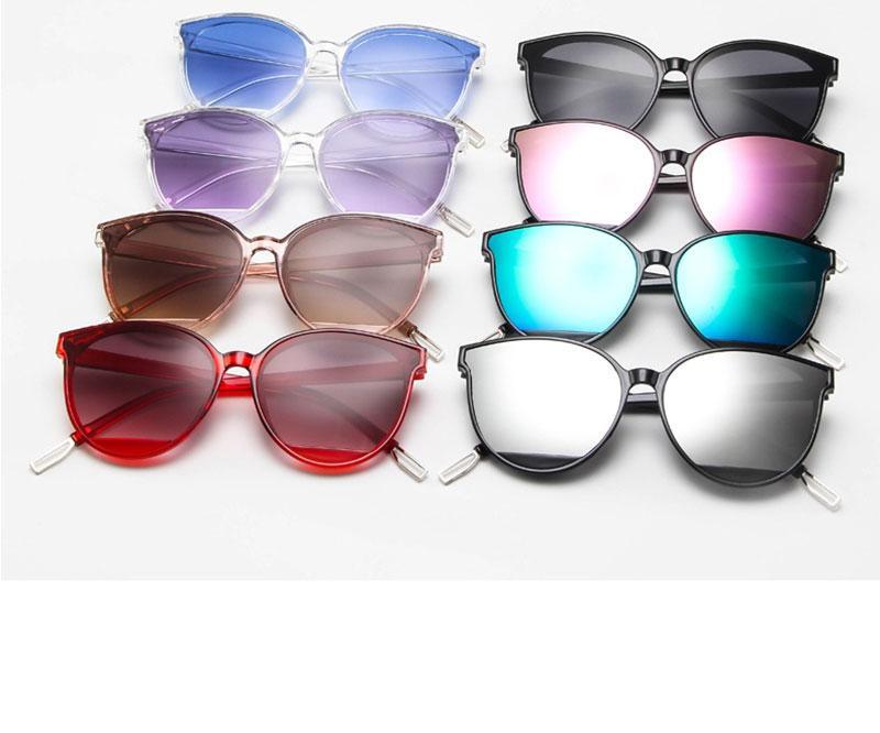 Classic luxury metal aviator sunglasses with mirrored lenses and spring hinges