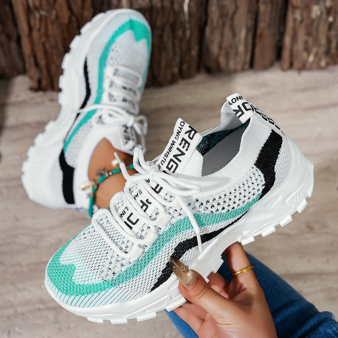 Women’s Lightweight Breathable Casual Knit Sports Sneakers