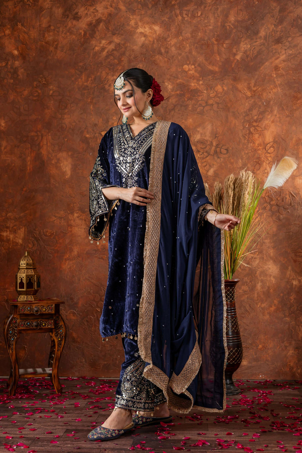 Joban Fashion deep navy blue Velvet Embroidery Kurta Set