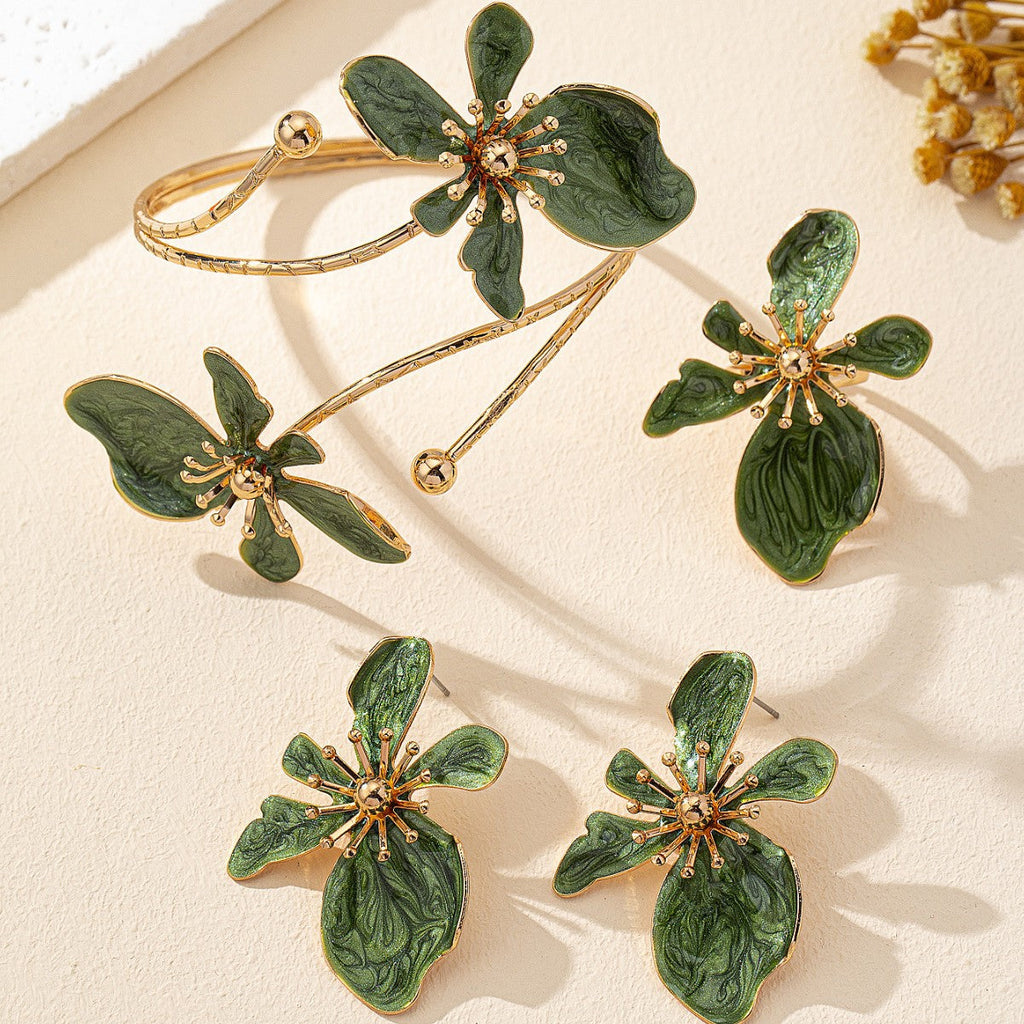 Natural Pearl Flower Earring Set
