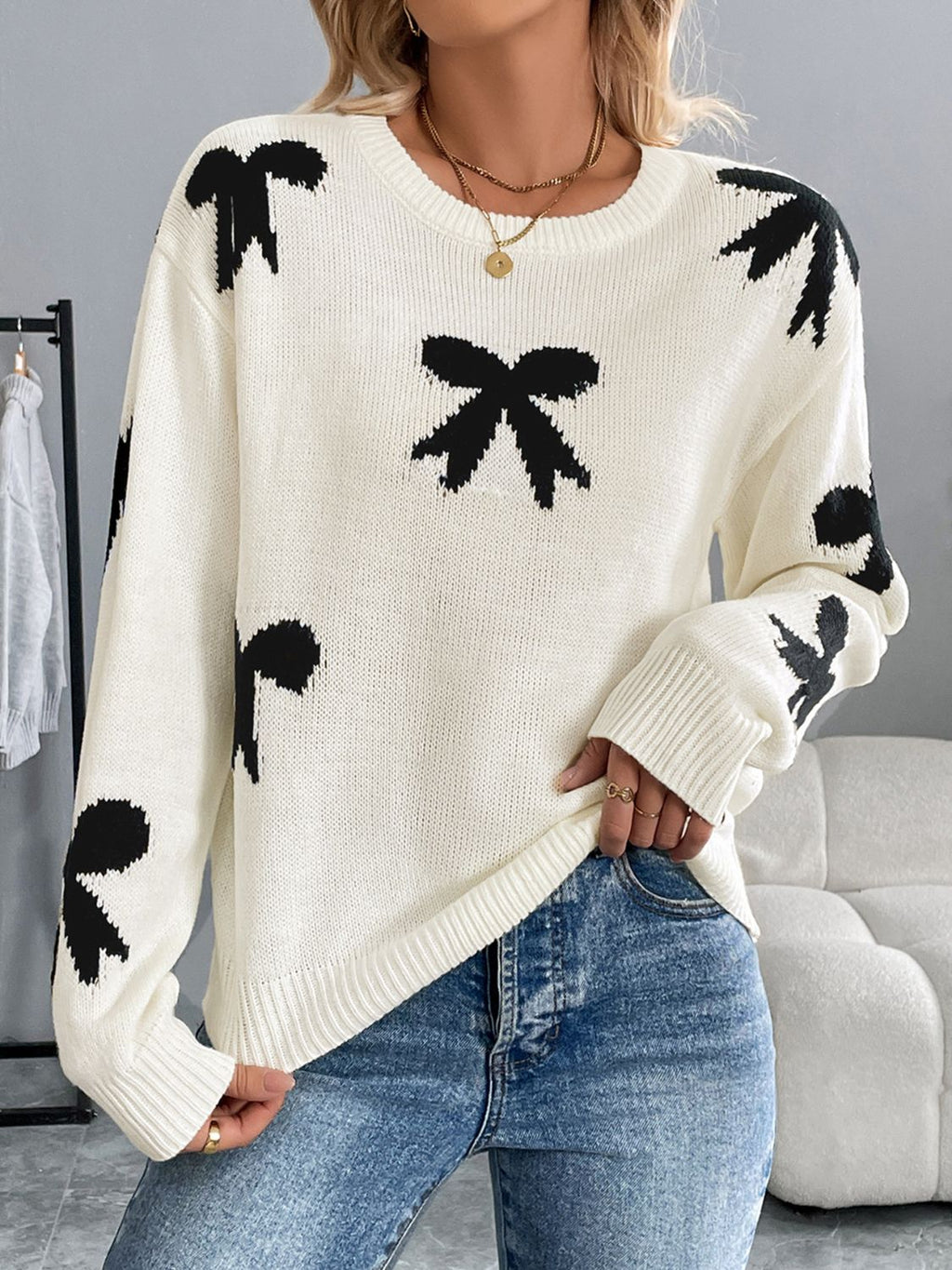Women White Long Sleeve Sweater with Black Bow Graphic Print