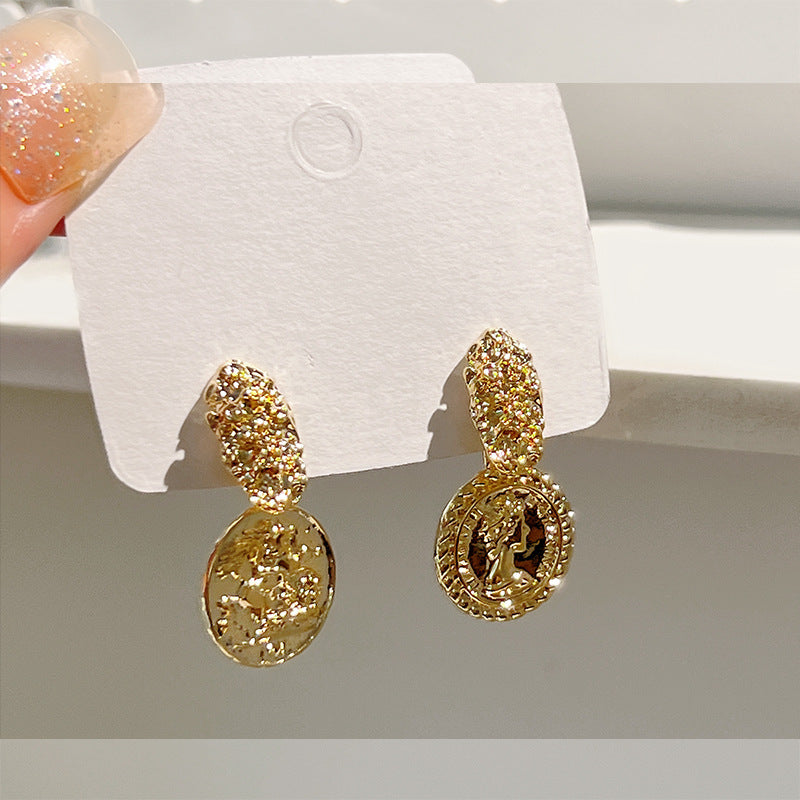 Chic Gold Heart Stud Earrings – Viral Niche Designer Style