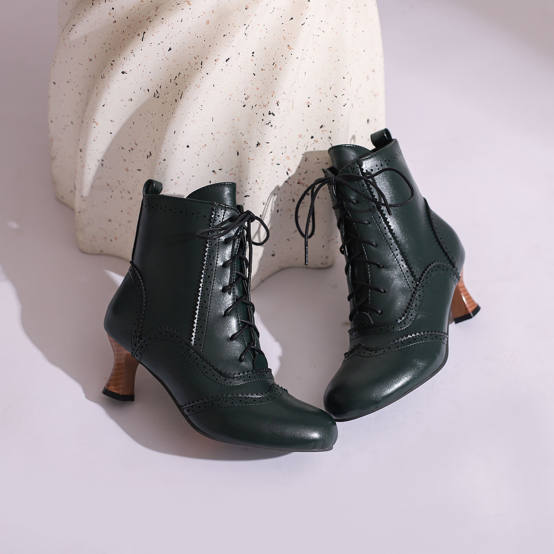 Women’s Lace-Up Brogue Ankle Boots Vintage Style Winter Heels