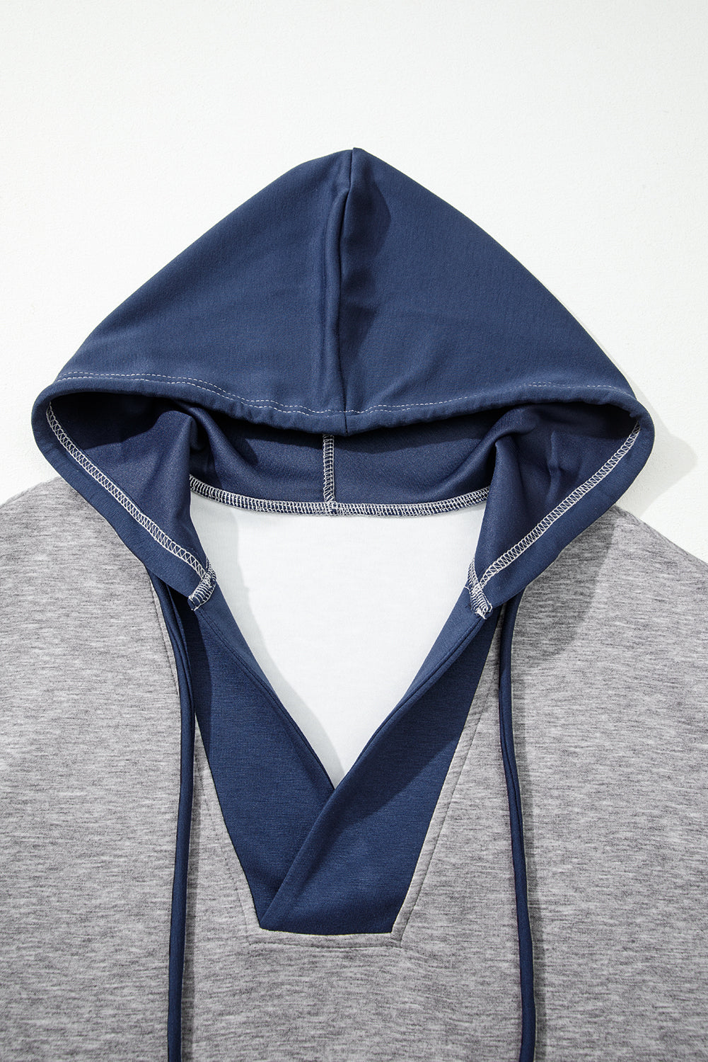 Zariyah Colorblock Patchwork Drawstring Hoodie in Gray and Navy - Image 3