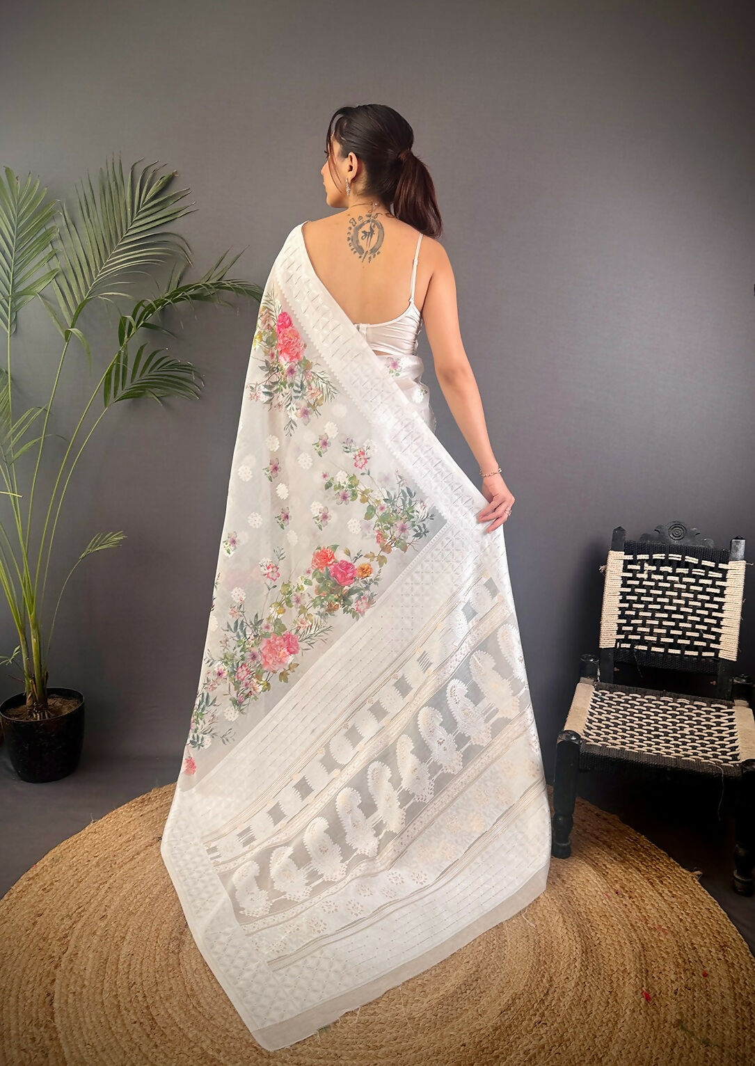 Joban Fashion White Floral Motifs Banarasi Silk Sarees