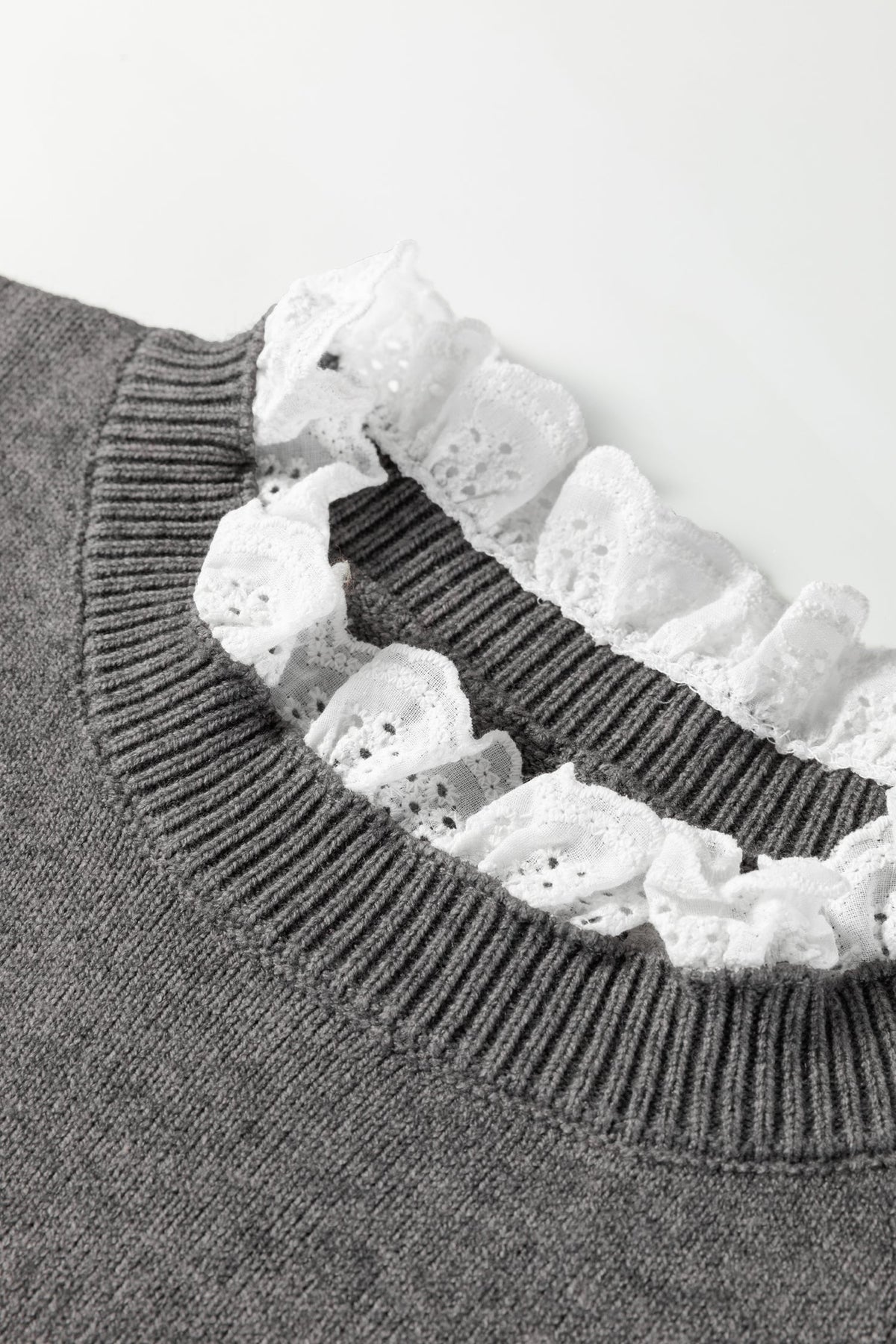 Lace Trim Patchwork Buttoned Cuff Sweater
