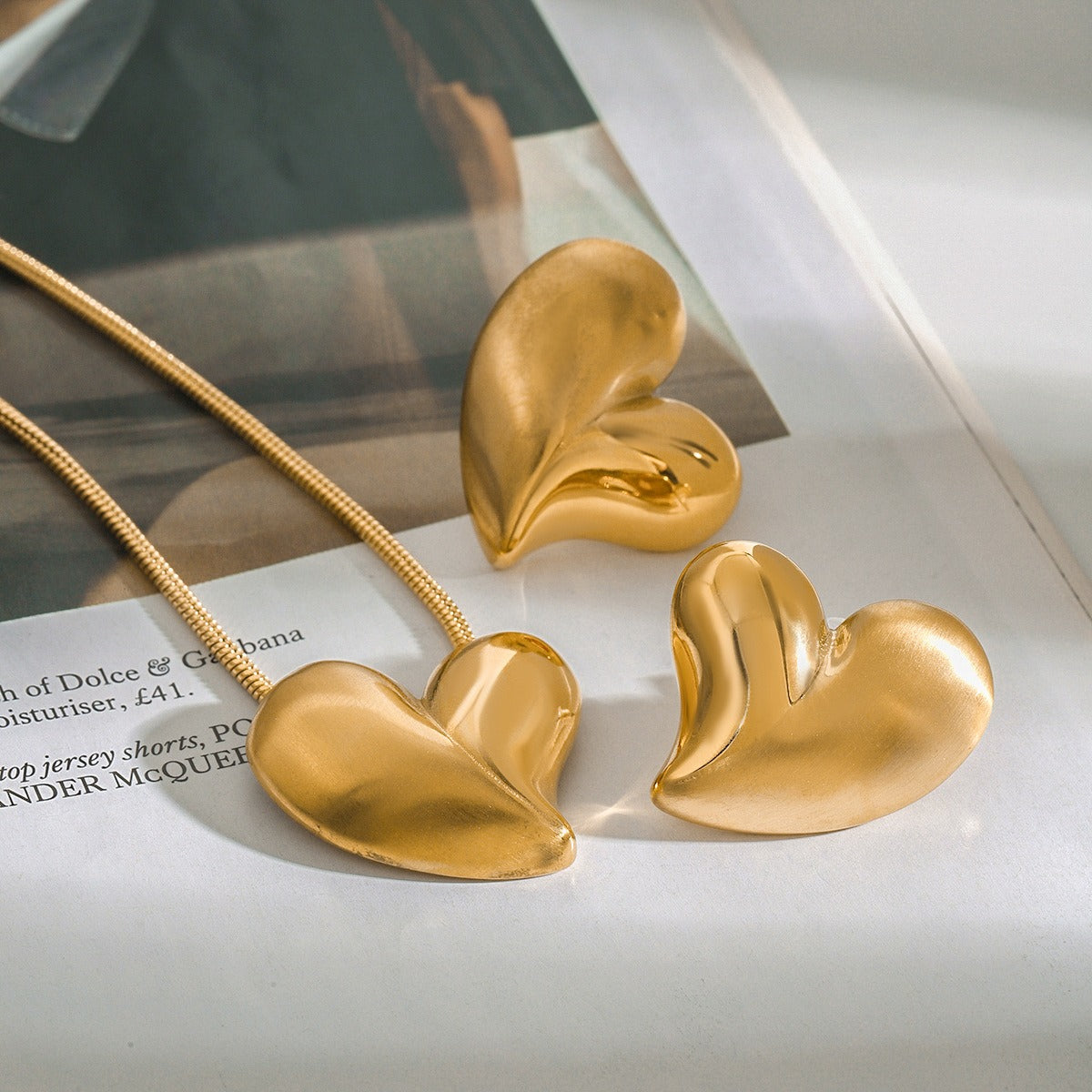 18K gold heart-shaped/geometric design light luxury necklace, earrings and ring set