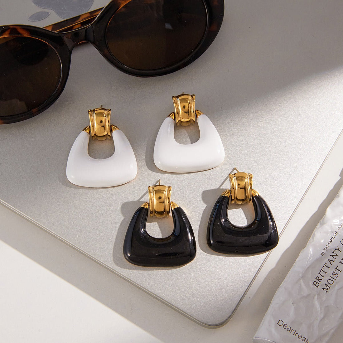 18K Gold Lightweight Enamel Stud Earrings Textured Luxury