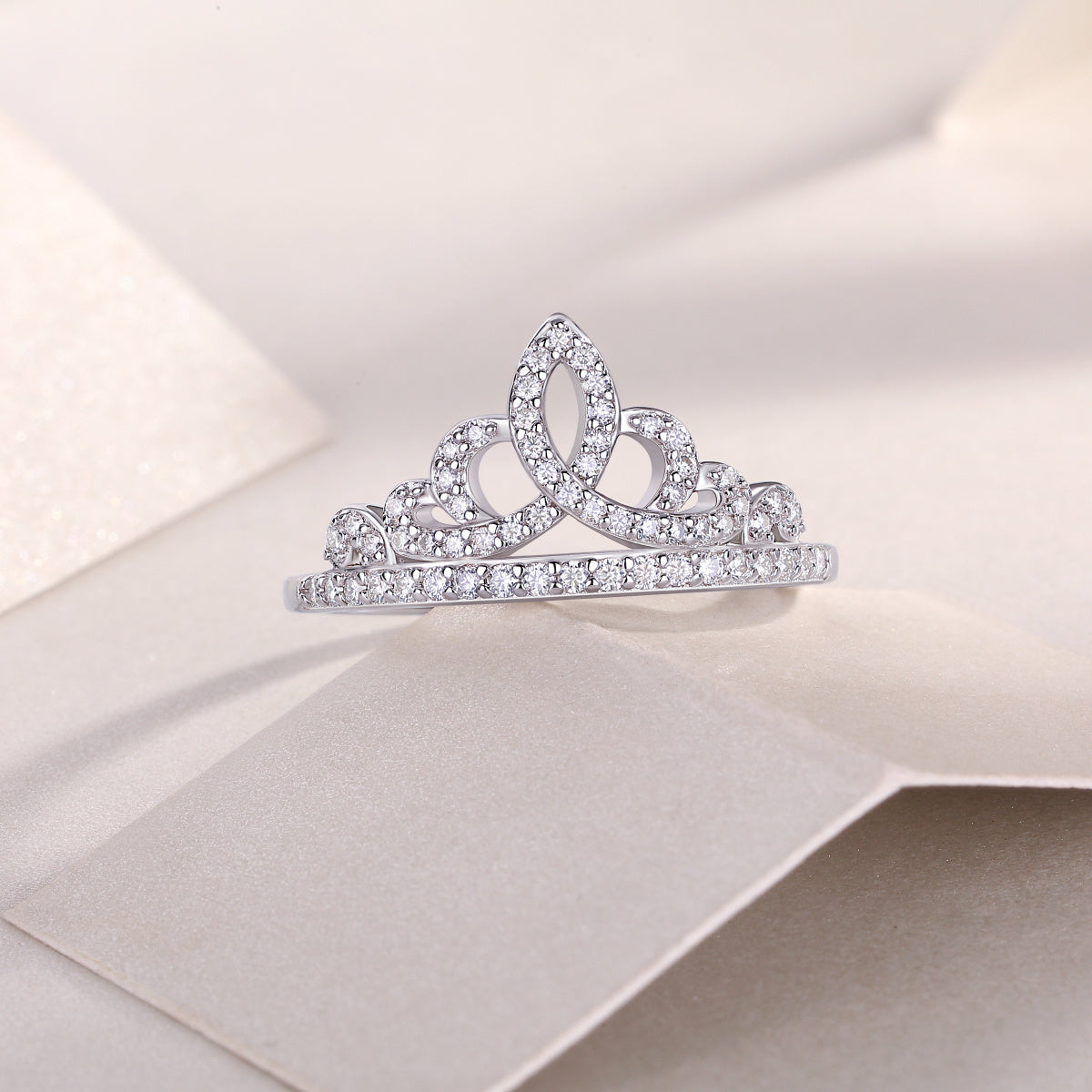 S925 Silver 1.9g Platinum Plated Moissanite Crown Ring, D VVS1 Pave Band, GRA Certified US 5-9