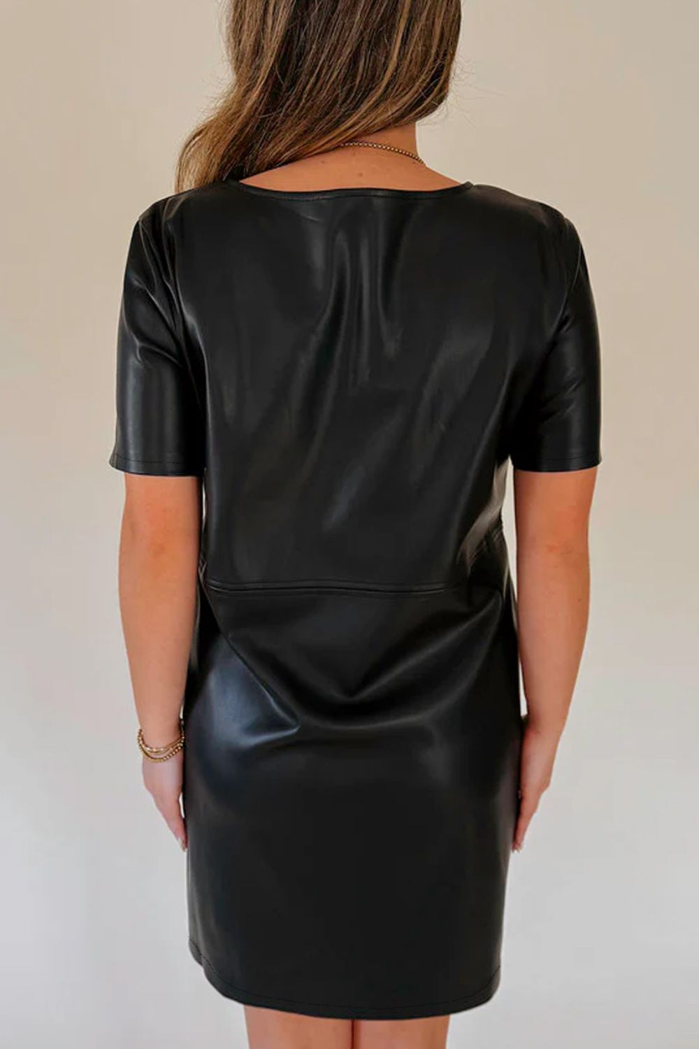 Black Round Neck Short Sleeve Mini Dress