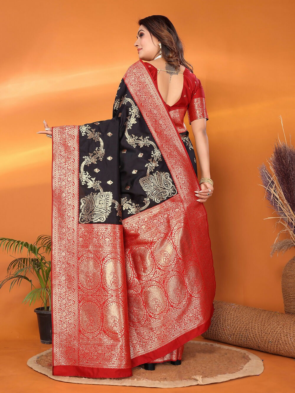 Joban Fashion Banarasi Black Woven Soft Silk Saree