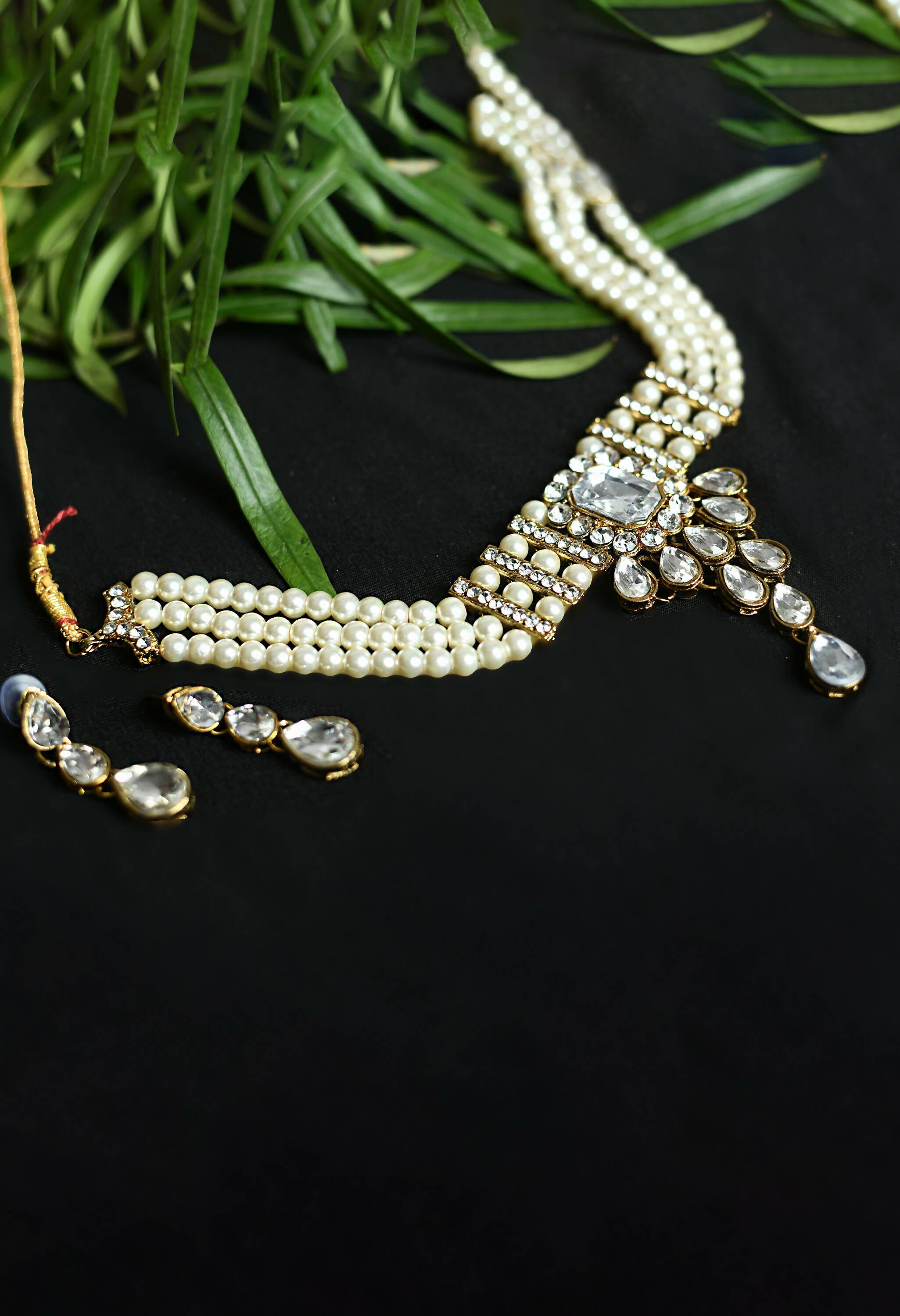 Gold-Polished Brass Kundan Stone Choker Necklace for Women