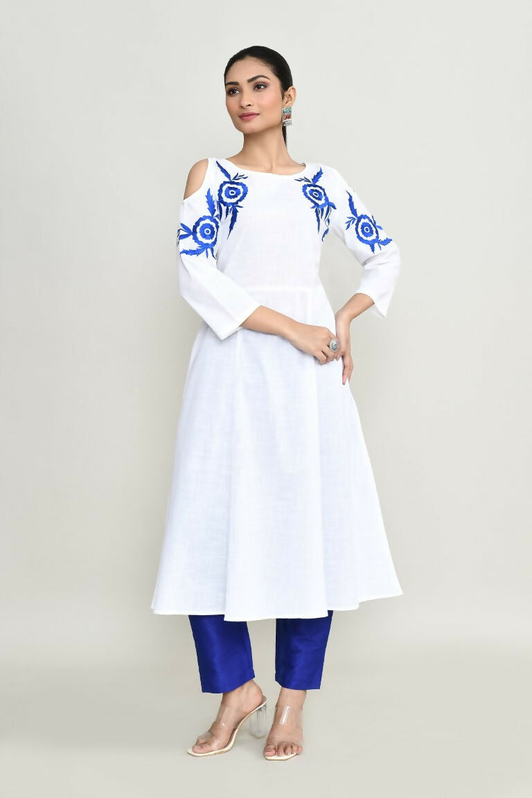 Women's White Rayon Tunic with Intricate Embroidery