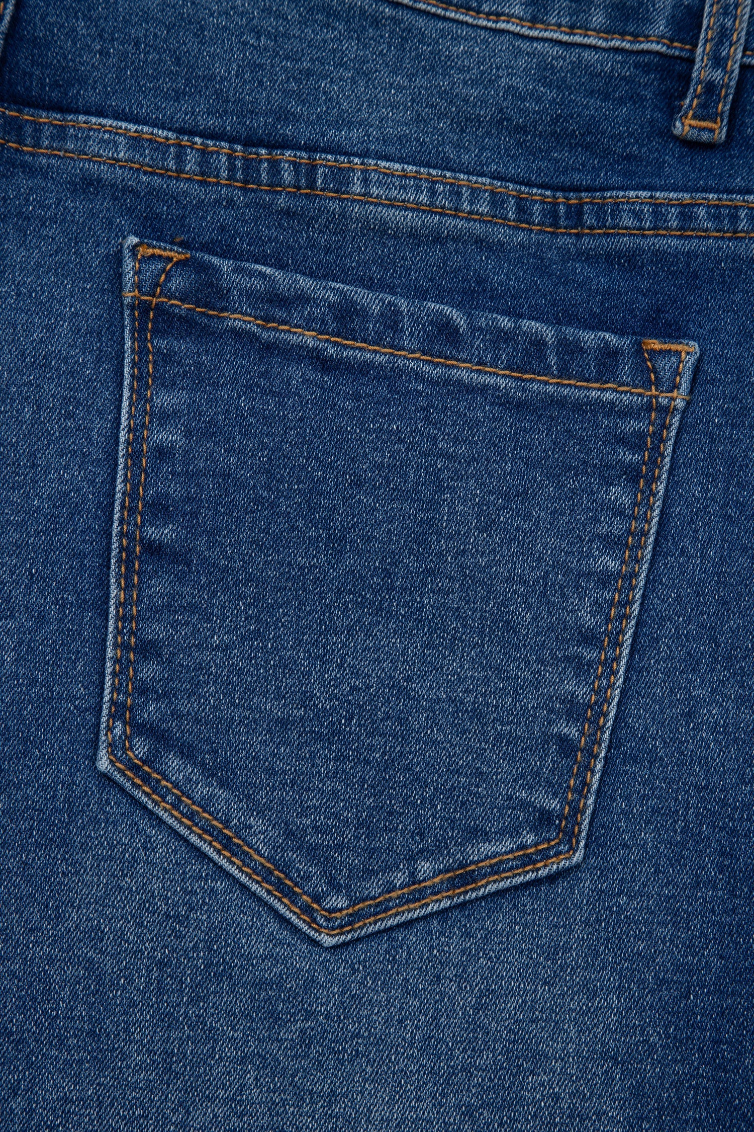 Yusra Mid-Rise Seam Detail Shift Jeans in Blue