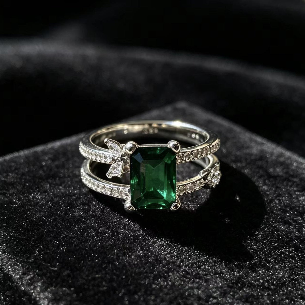 Square-cut Princess Four-prong Womens Simple And Stylish Diamond Ring