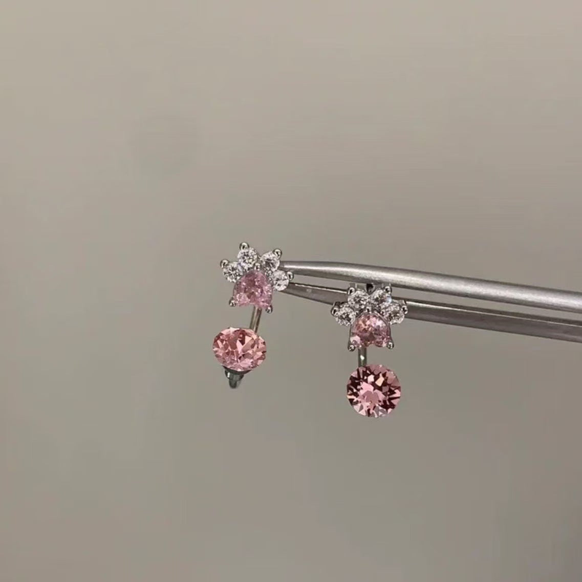 Cat Claw Super Sparkling Full Diamond Zircon KT Cat Earrings For Women, Sweet Cute Ear Drops, Bow Ear Studs