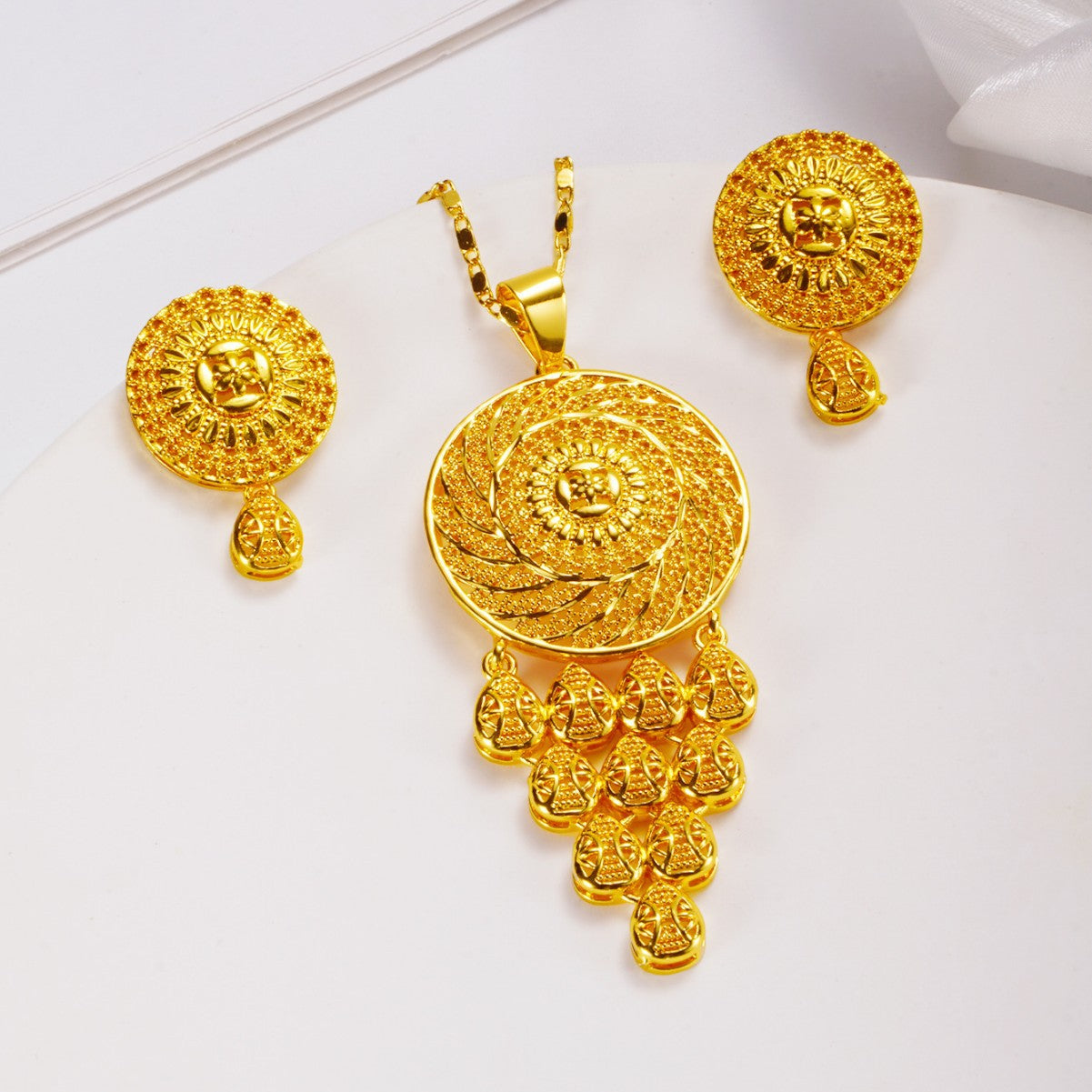 Huixing Copper Gold-Plated Dubai Cut Out Necklace Earrings Set Indian Bridal Necklace Jewelry Jewelry Set