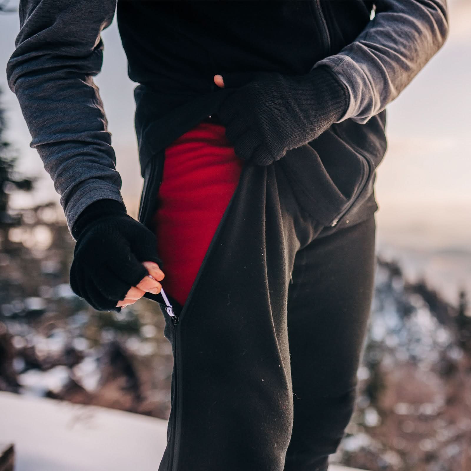 Heavyweight Merino Wool 3/4 Zip-Off Bottoms in Solid Black