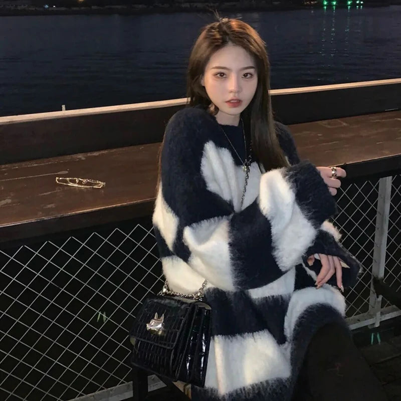 Women's Black & White Striped Mohair Oversized Pullover - Image 3