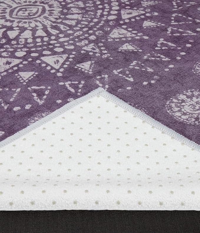 Manduka Yogitoes Yoga Towel – Rubber Grip Dots Non-Slip Bottom, Quick Dry Fitness Towel for Hot Yoga, Pilates, Exercise