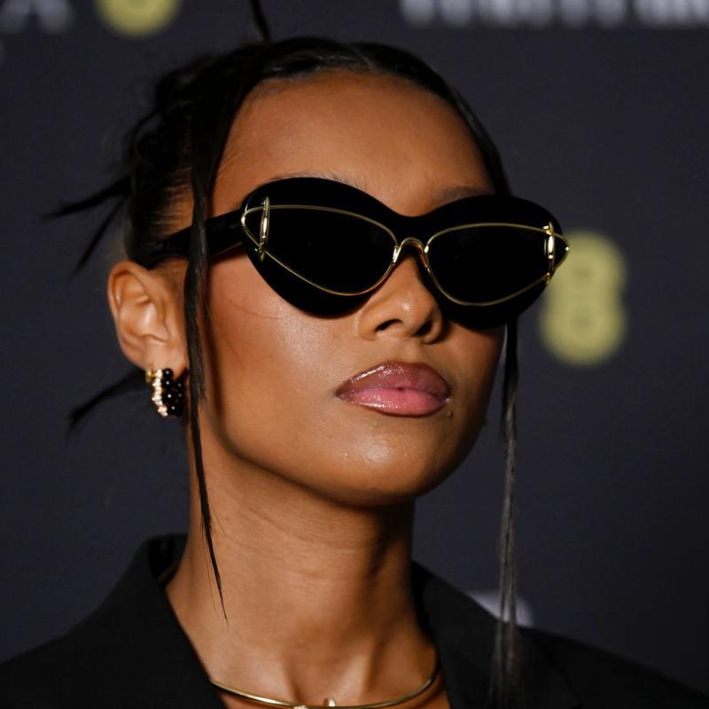 Y2K Cat-Eye Small Frame Sunglasses Trendy Driving Shades