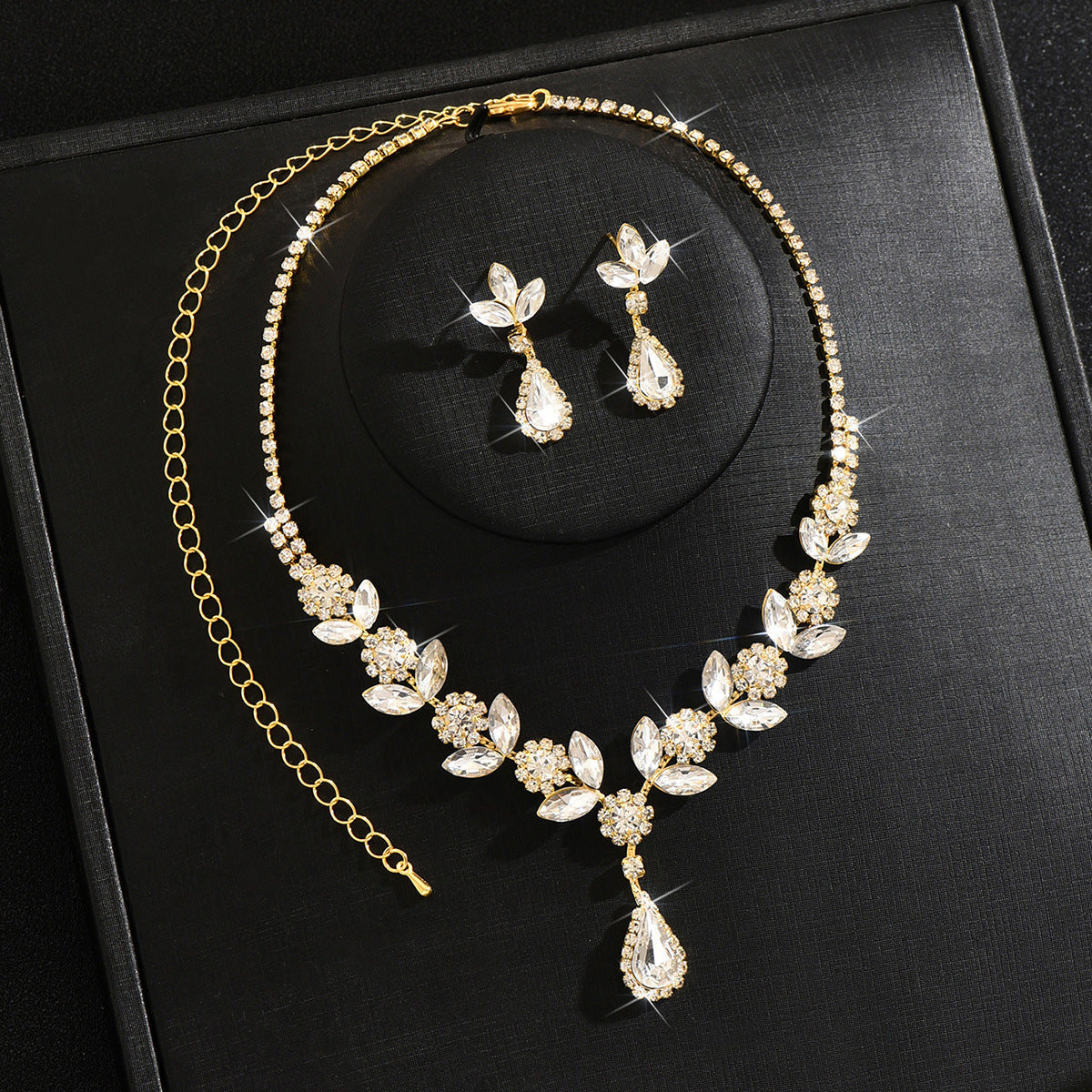 Womens Elegant Bridal 2 Pcs Rhinestone Set,Gold Tone Floral Leaf Teardrop Necklace And Dangle Earrings For Wedding Party Wear