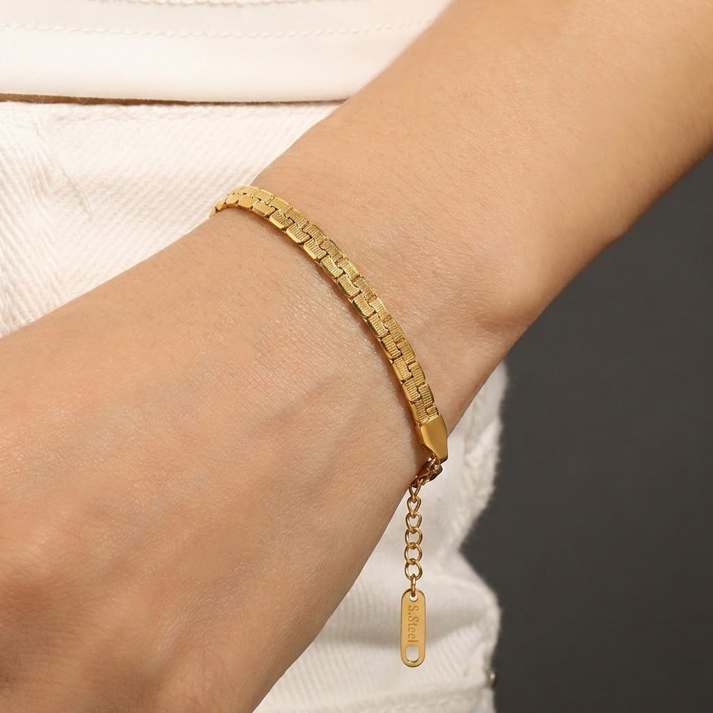 Fashionable Minimalist Everyday Necklace And Bracelet Set