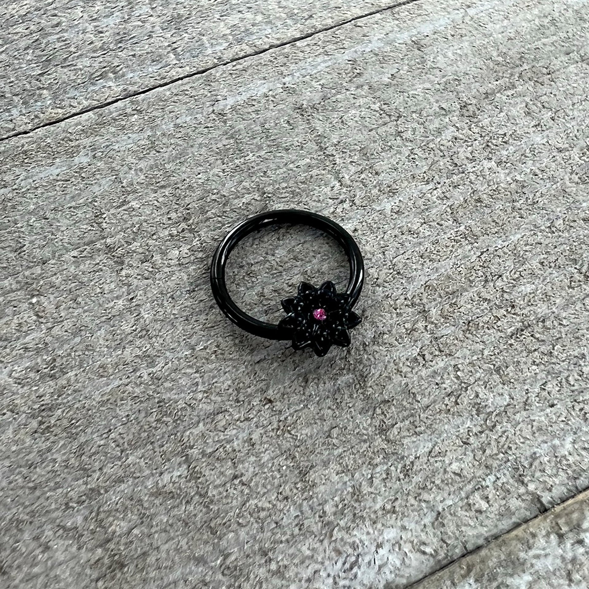 16G 3/8 Pink Gem Black Starry Flower Hinged Segment Ring