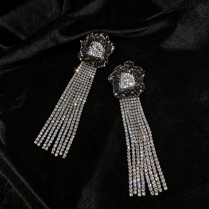 Women Heavy Craft Rhinestone Flower Tassel Dangle Stud Earrings,Luxury Statement Earrings For Banquet Party Occasion,Unique Trendy Light Luxury Fashion Jewelry