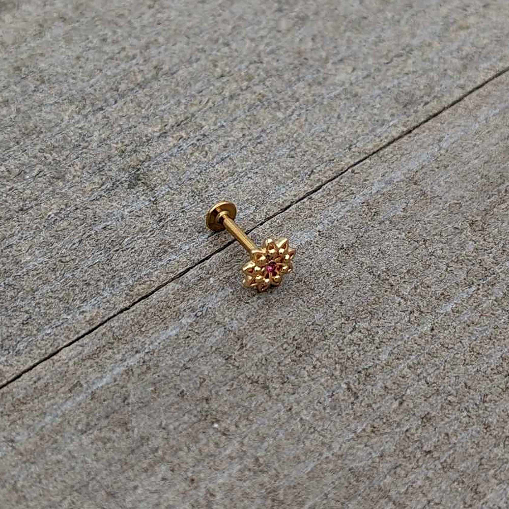 16G 5/16 Pink Gem Gold Tone Starry Flower Labret Monroe Tragus