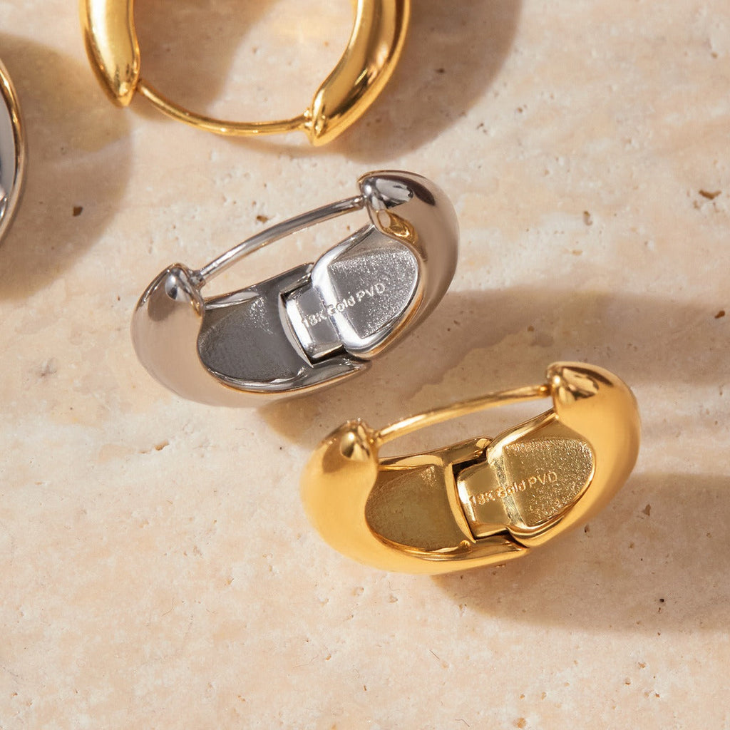 18K Gold Hoop Earrings with Engraved Inner Wall Detail