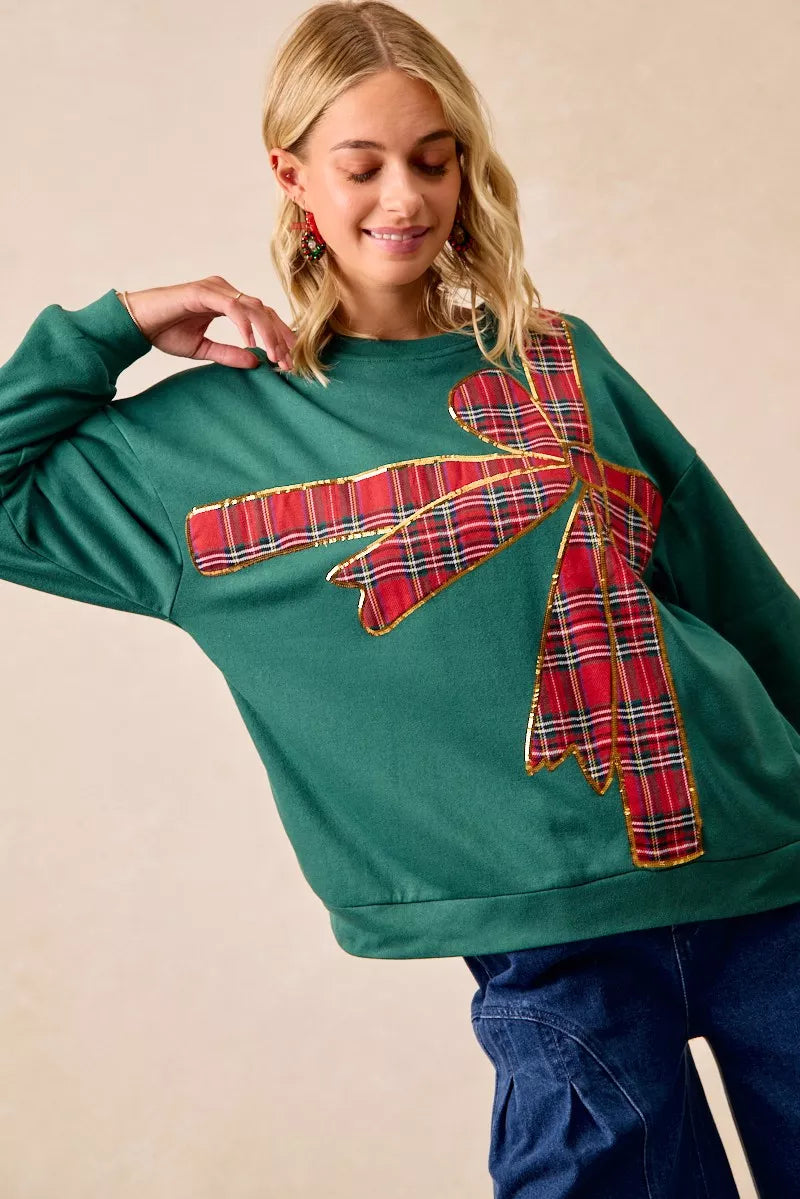 Oversized Plaid Bow Holiday Fleece Pullover in Green/Red