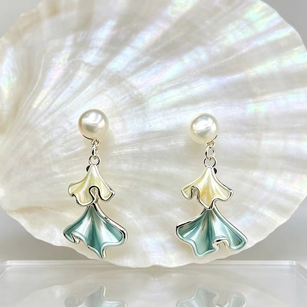 Ginkgo Fritillary And Natural Pearl Elegant High-End Silver Stud Earrings