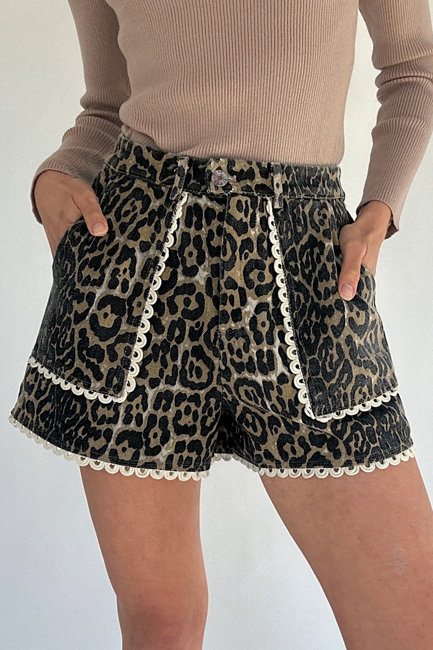 Women's Leopard Print Denim Shorts with Scalloped Lace Trim