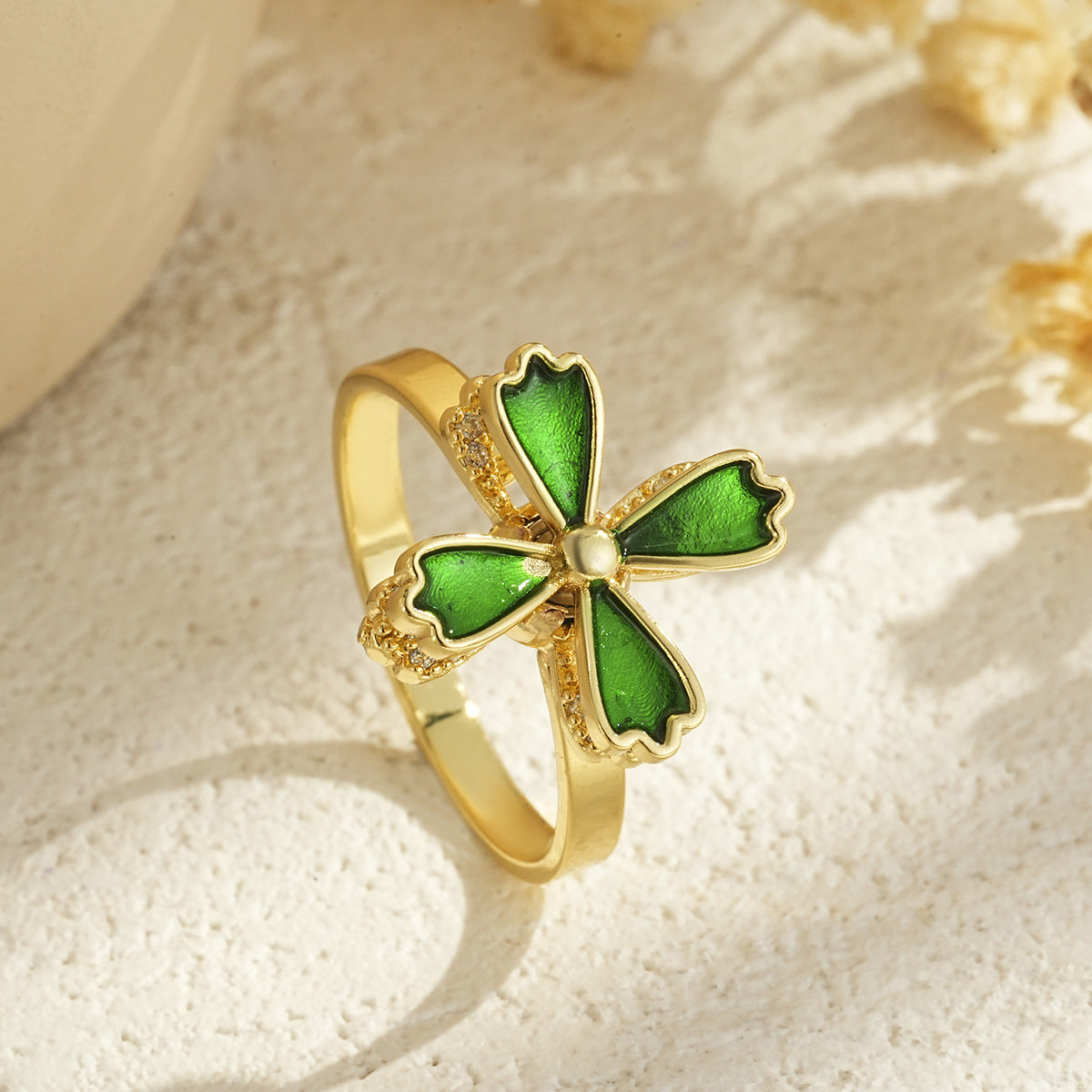 Rotatable Flower-shaped Gold-plated Ring