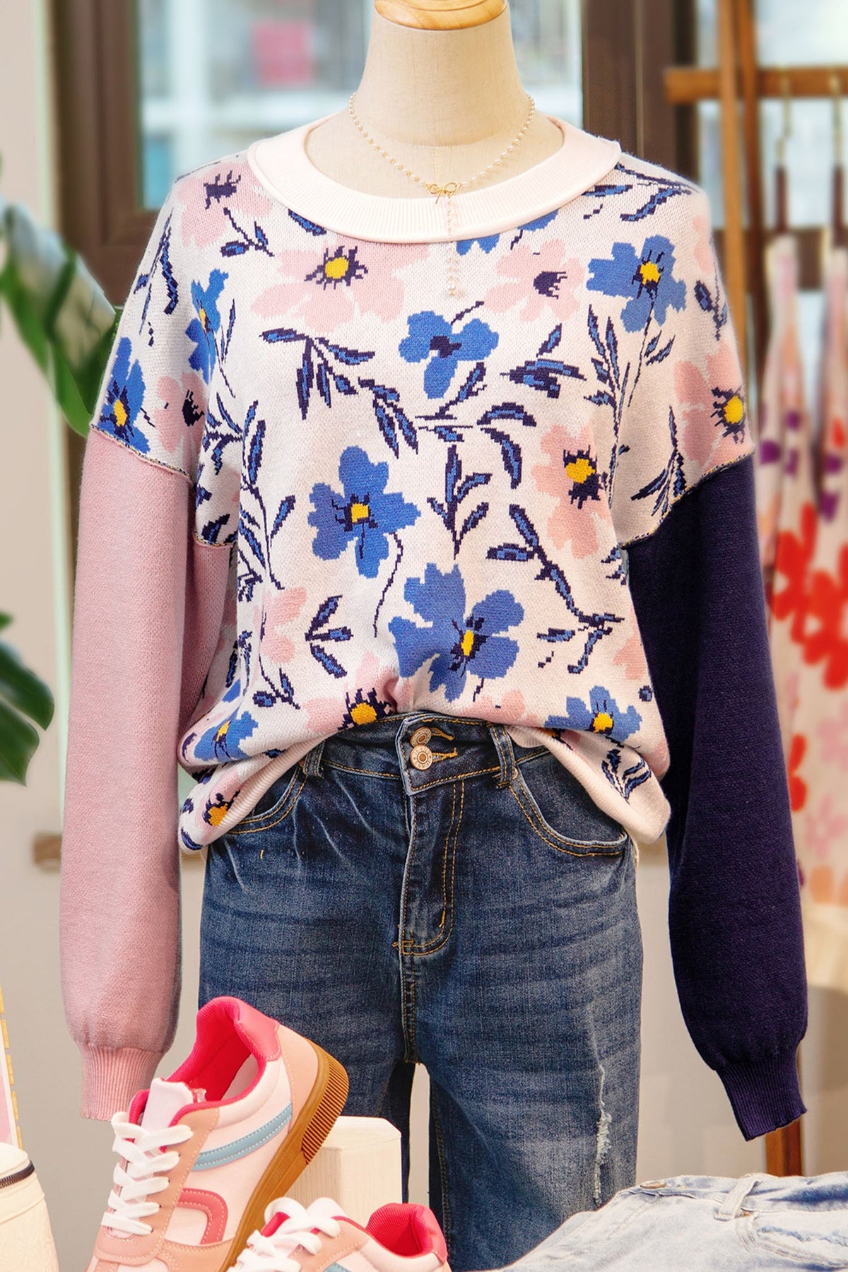 Floral Panel Colorblock Sleeve Crewneck Sweater