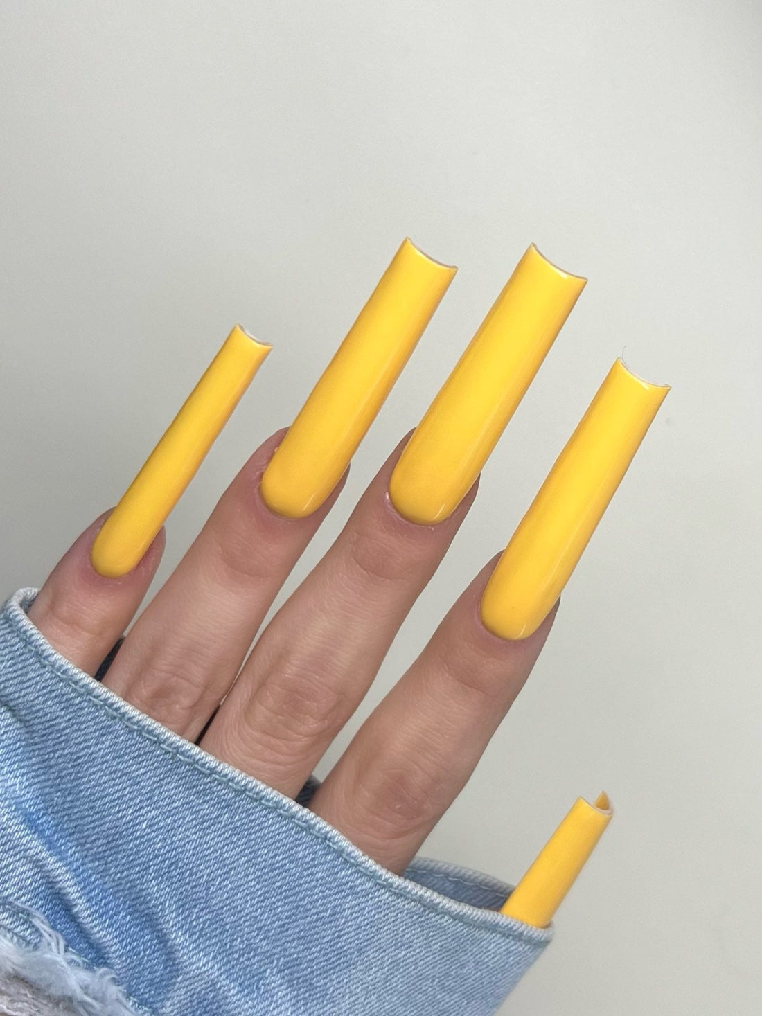 Yellow Mellow Professional Gel Nail Polish 15ml High Gloss Finish - Image 3