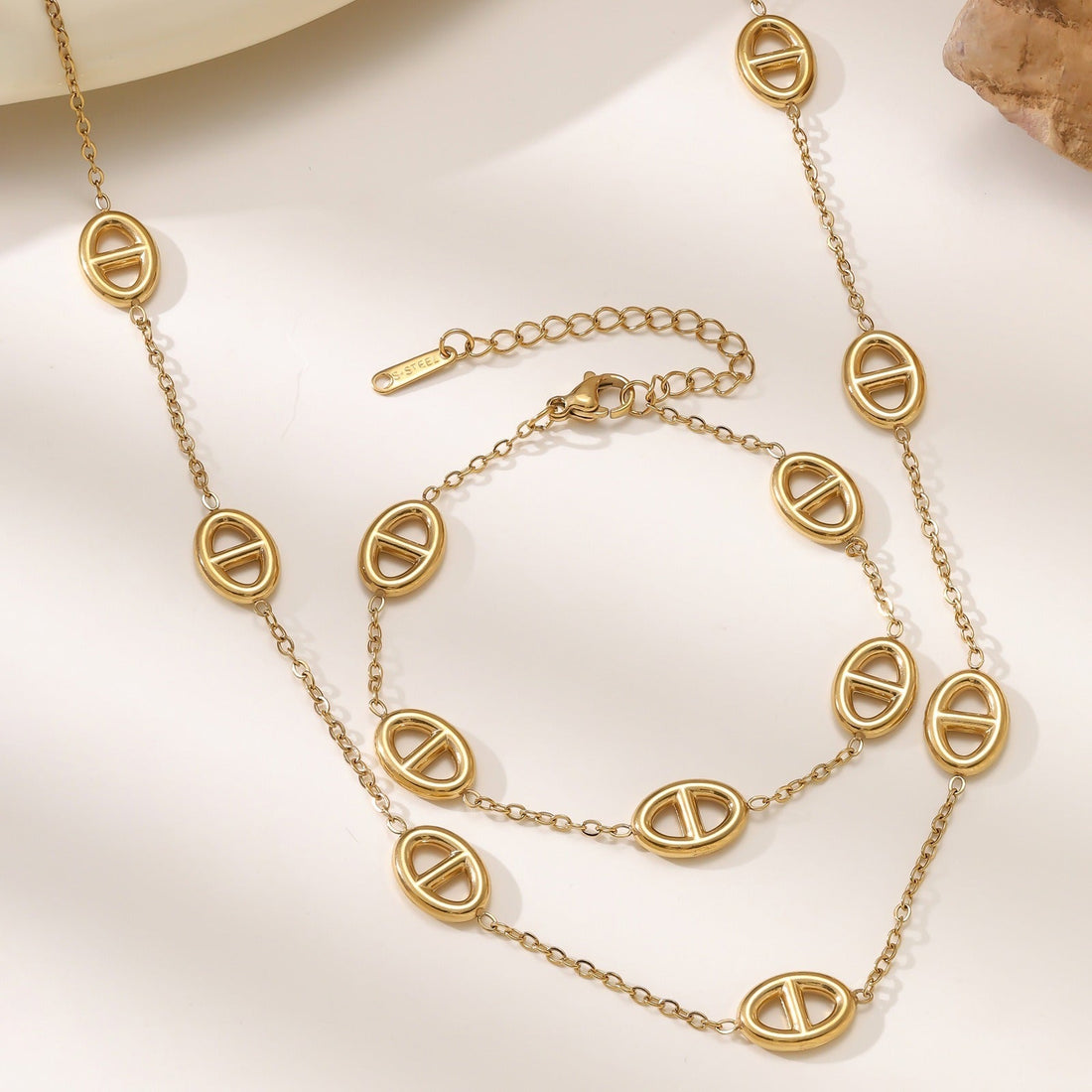 18K Gold Pig Nose Necklace and Bracelet Jewelry Set