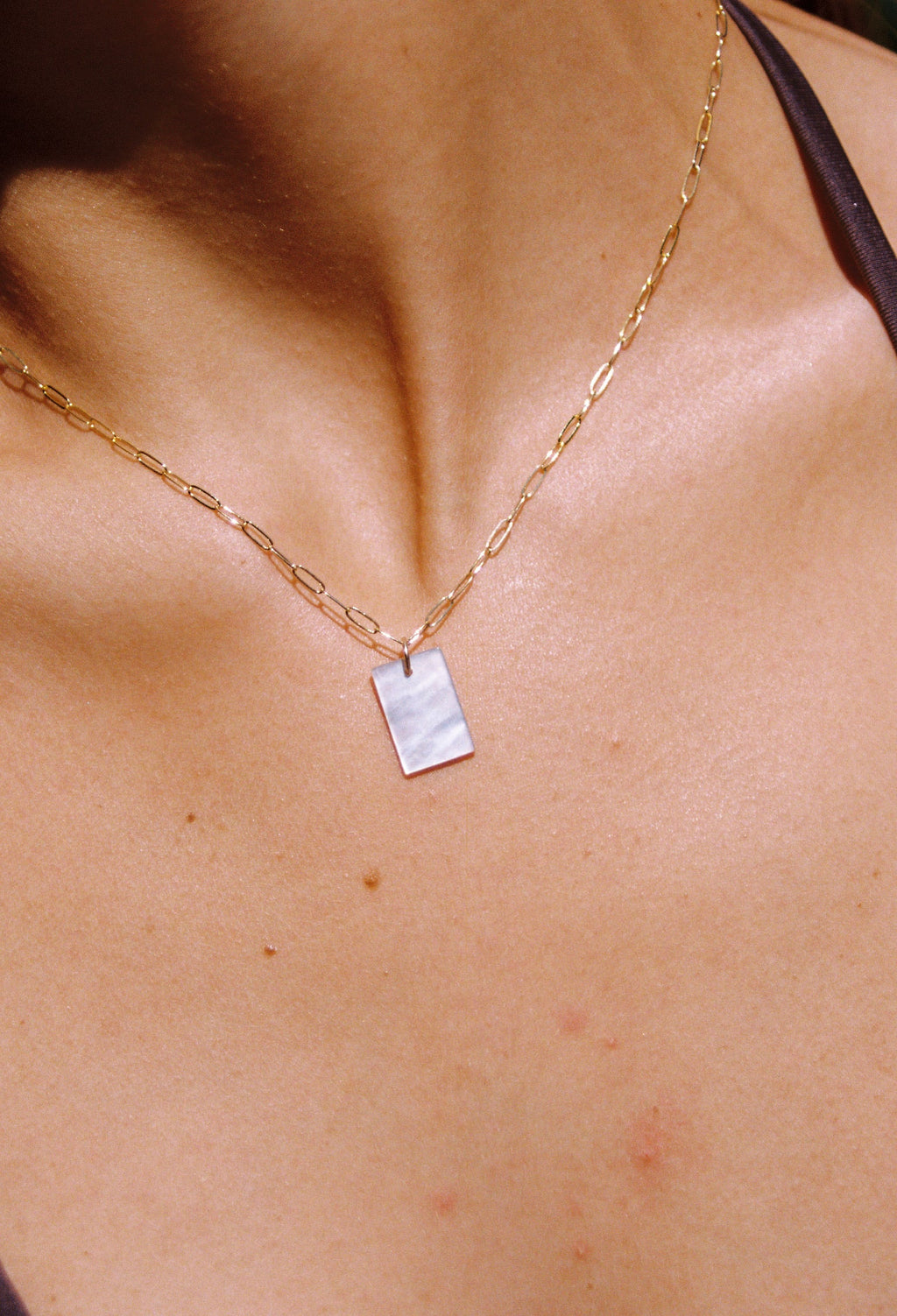 Mother of Pearl Pendant Necklace