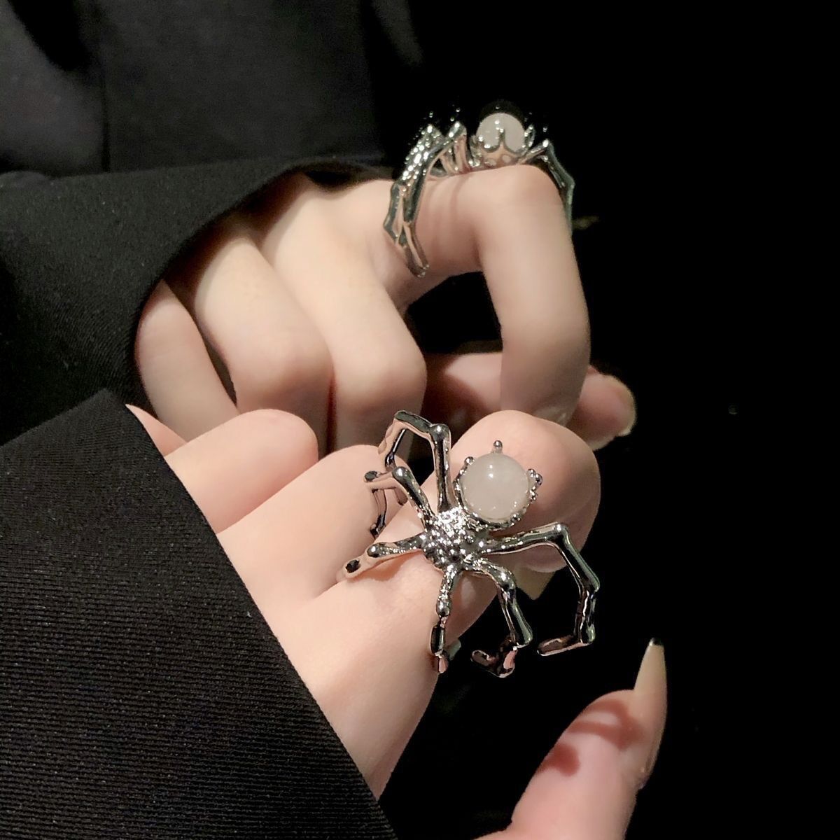 Dark Punk Spider Ring With Moonstone, Ins Style Unique Design, Minimalist Metal Cool Tone Adjustable Open Ring