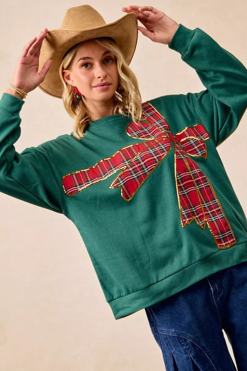 Oversized Plaid Bow Holiday Fleece Pullover in Green/Red