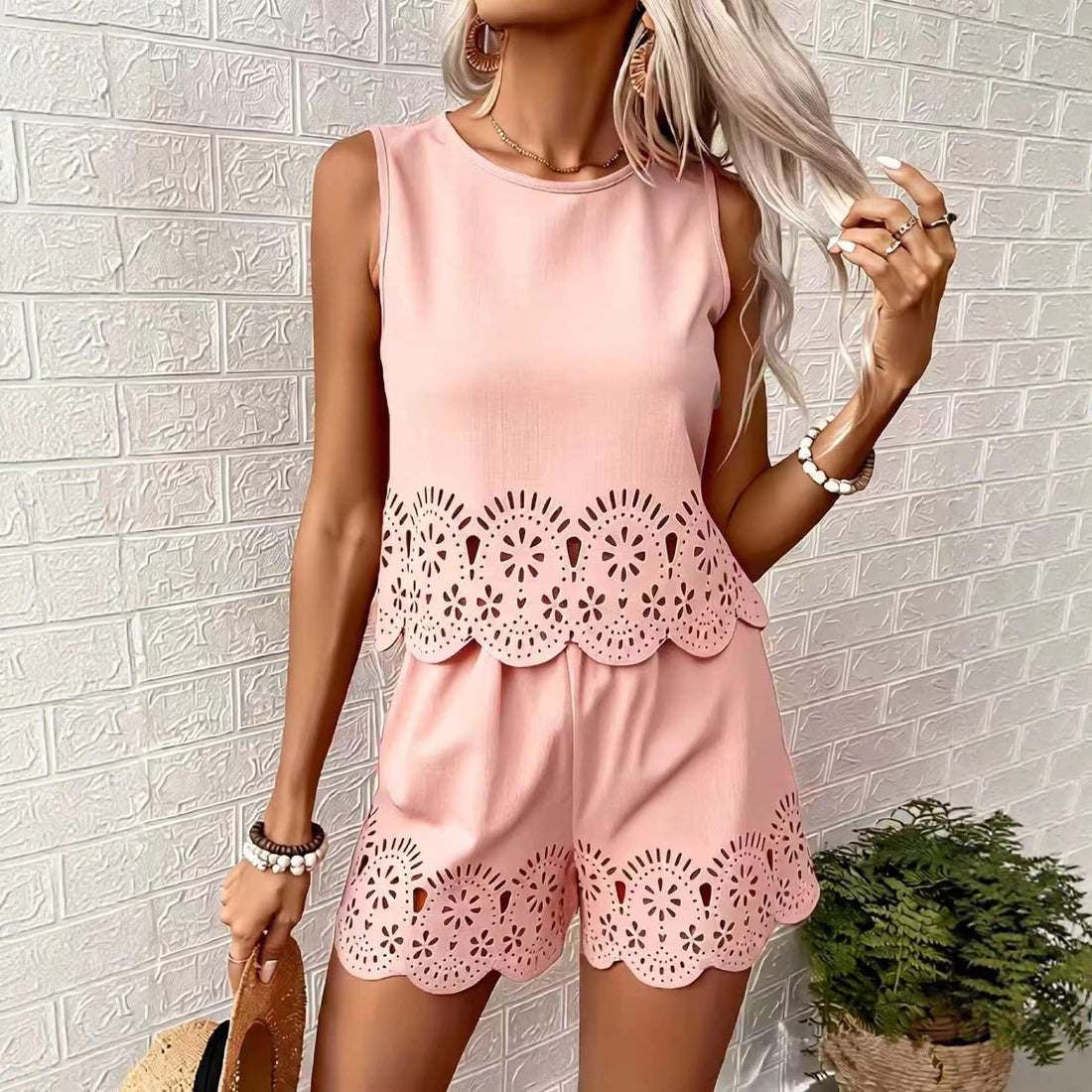 Women's Hollow-Out Floral Top and Shorts Set - Image 4