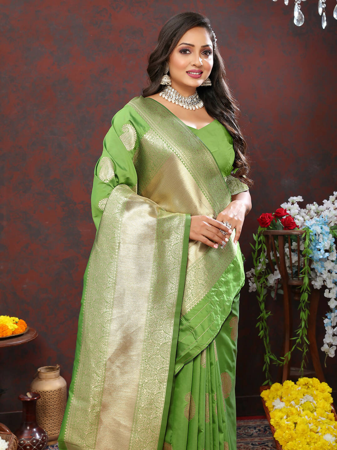Parotgreen Soft Silk Saree with Gold Zari Woven Pattern