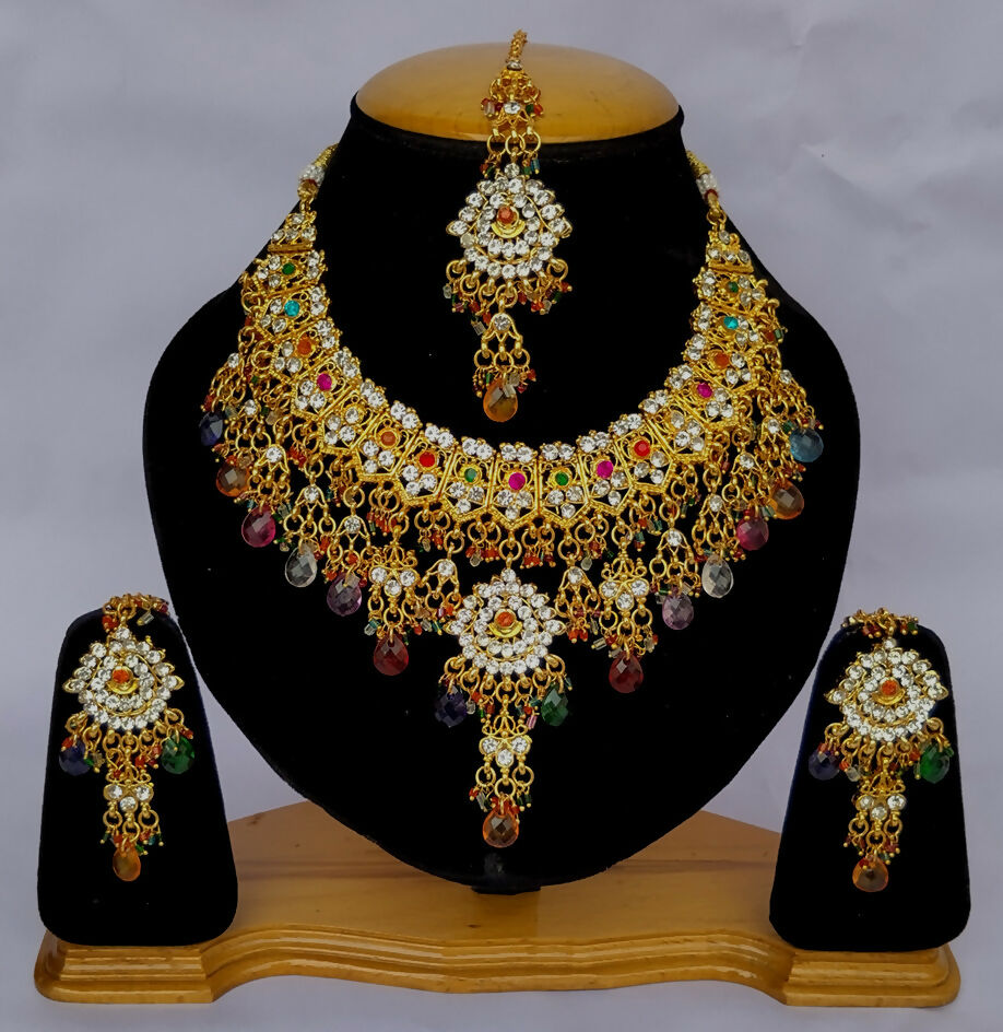 Handmade gold plated alloy Kundan stone necklace set