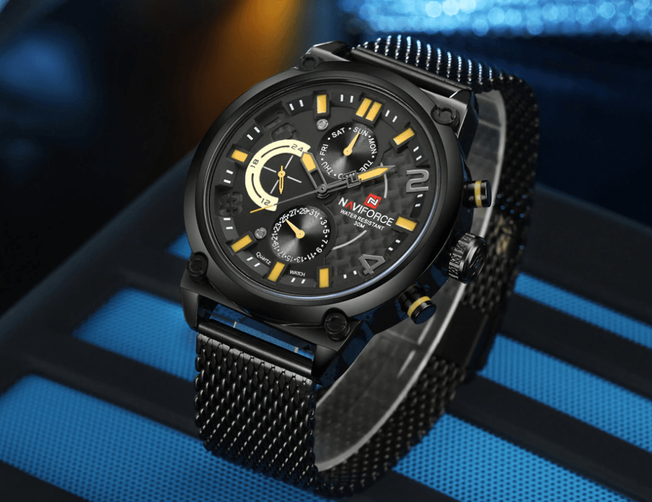 Men's Analog Quartz Wrist Watch with Stainless Steel Mesh Band
