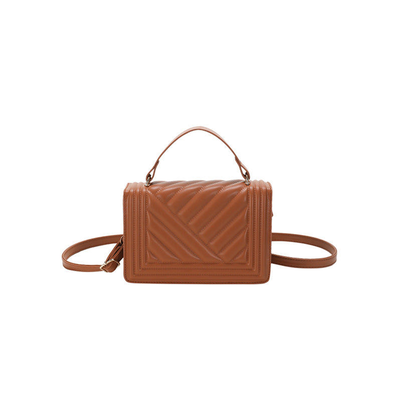 Quilted Chain Crossbody Bag with Daisy Detail, Elegant Shoulder Bag