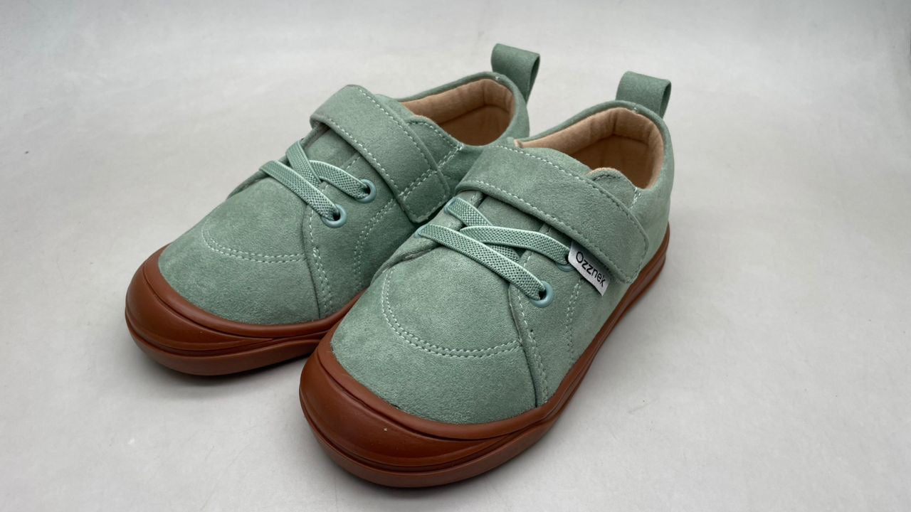 Pre-Order Moss Barefoot Kids Sneakers – Suede Leather, Flexible Sole, Velcro Closure